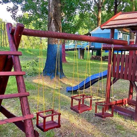 Tisza Camping & Kalandpark Tokaj Hotel Rakamaz Esterno foto